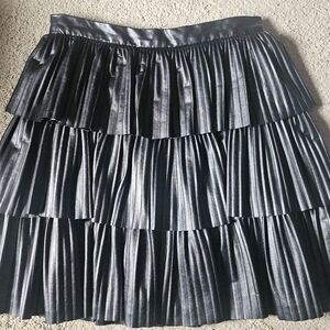 Nha Khanh - Pleated Faux Leather Skirt